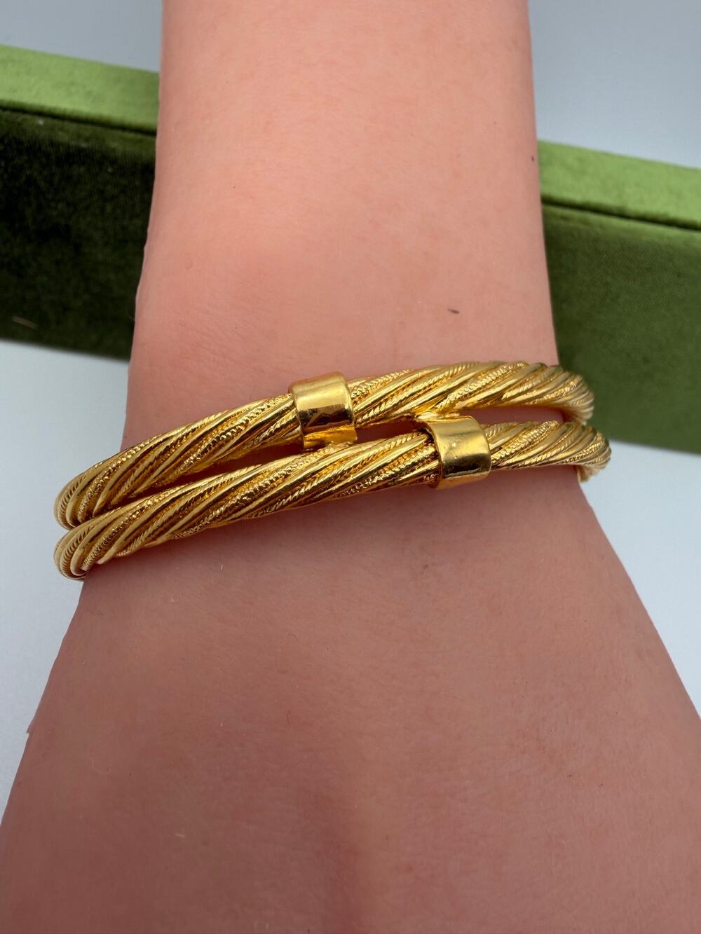 vintage Trifari gold-tone double strand twisted rope hinged bangle bracelet